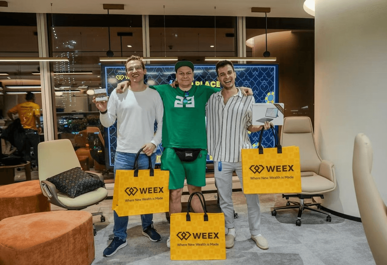 WEEX at 区块链 Life 2025(4).PNG